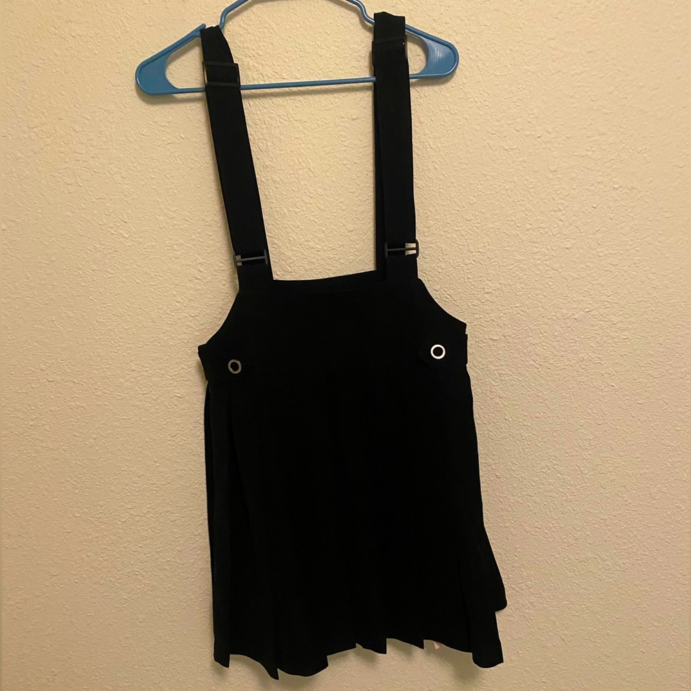 NWT Black Overall Pleated Skirt Large